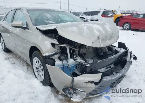 2016 Toyota Camry Le z USA, uszkodzony, nr VIN 4T4BF1FK2GR568521